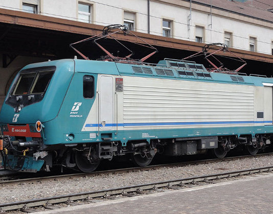 Locomotiva FS E464 941 0 Locomotiva FS E464_ok